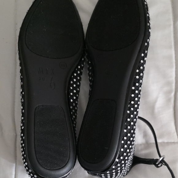 Mix No. 6 Black and Silver Studded Flats Size 9 - Picture 6 of 8